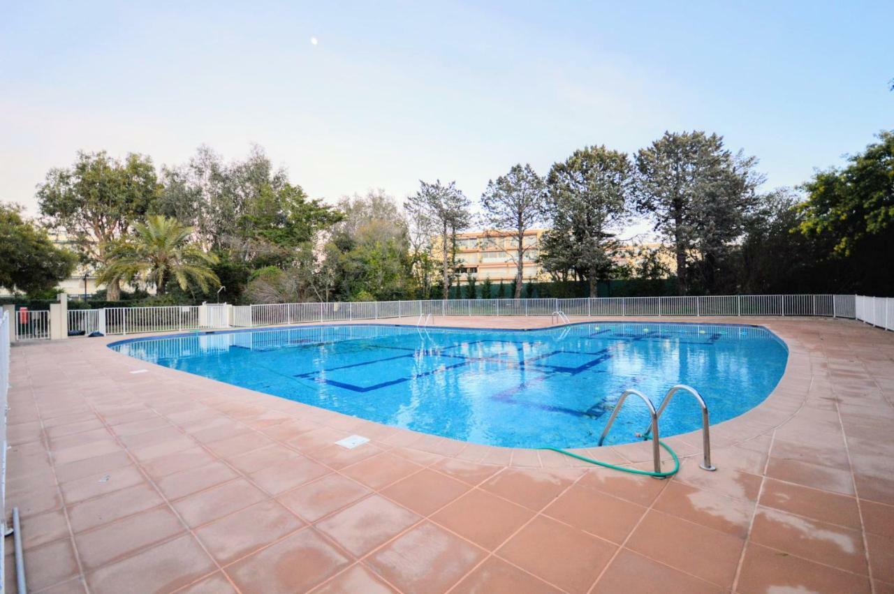 דירות Saint Tropez Sea View Penthouse מראה חיצוני תמונה